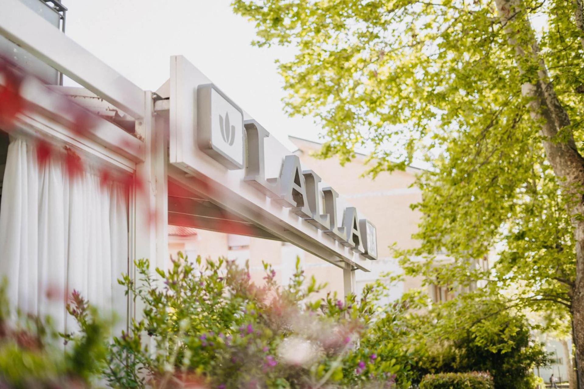 Hotel Lalla Beauty & Relax Cesenatico Exterior photo