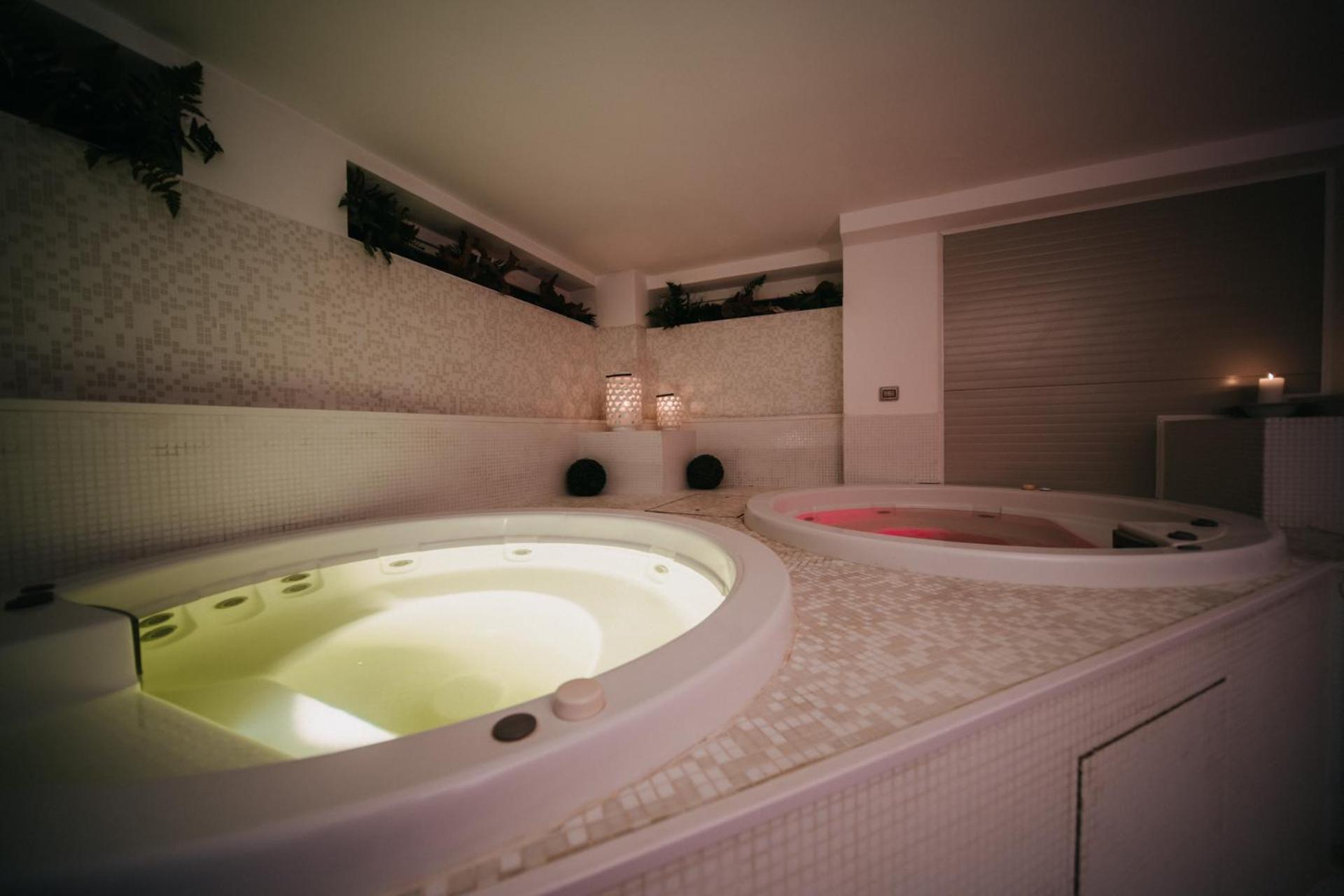 Hotel Lalla Beauty & Relax Cesenatico Exterior photo
